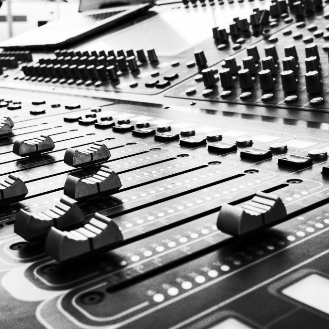 Ձայնագրման և արտադրության համար ճիշտ աուդիո ինտերֆեյսի ընտրություն. խորը ակնարկ